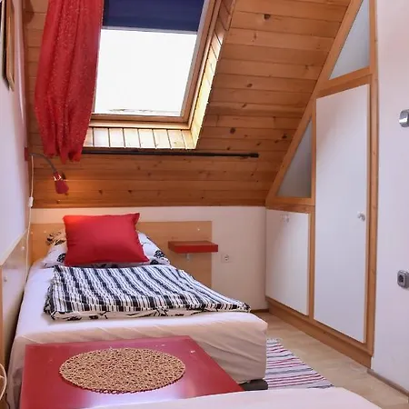 Lenart House 2 Holiday home