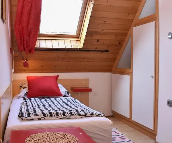 Lenart House 2 بيت للعطل